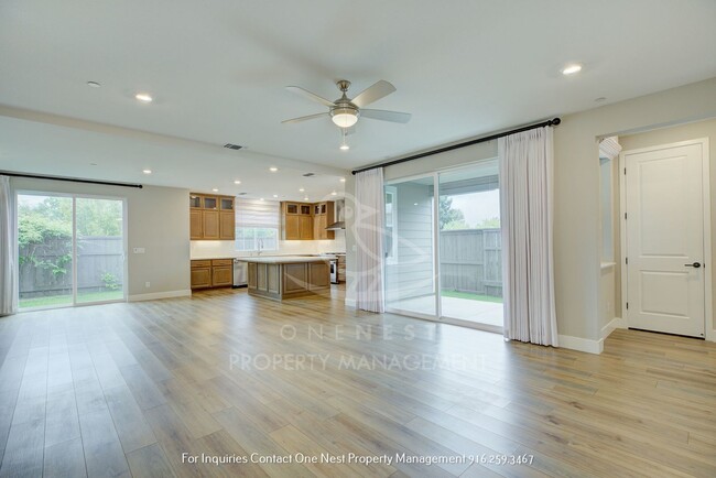 Building Photo - Luxury Living in Prime Granite Bay Location!