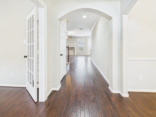 Building Photo - 5006 Fern Garden Ct