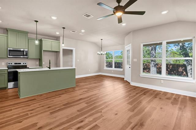 Building Photo - 811 Branding Iron Trail