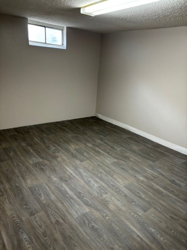 Building Photo - 829 Marcia St SW