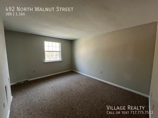 Building Photo - 492 N Walnut St