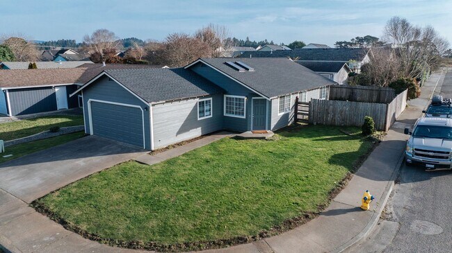 Building Photo - Fully Remodeled 3-Bedroom Home in McKinleyville