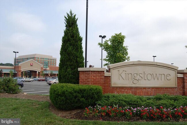 Building Photo - 6939 Mary Caroline Cir