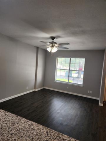 Building Photo - 900 W Mulberry St