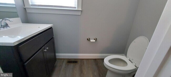 Building Photo - 1056 Rye Dr