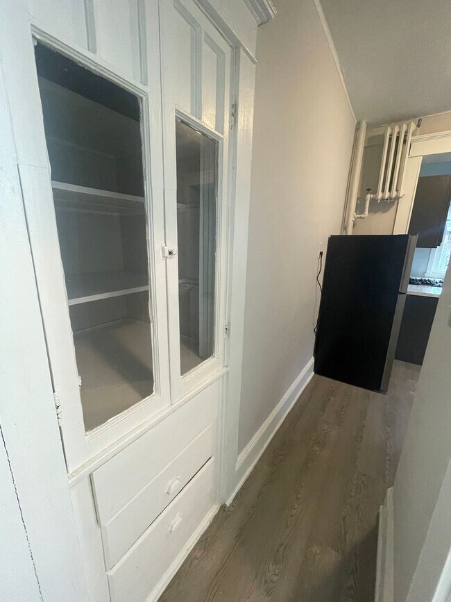 Building Photo - Avl NOW - No Fee! Modern 1BR apartment in Allston!