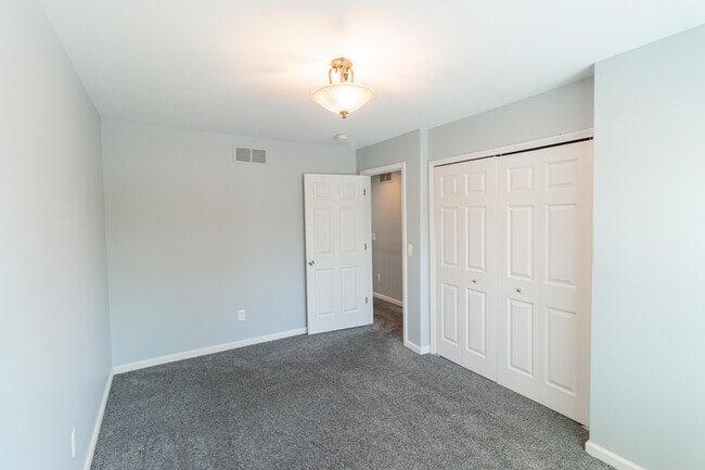 Building Photo - 3334 Cummings Ave