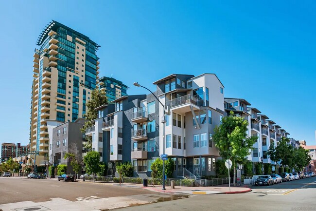 Building Photo - 120 Island Ave