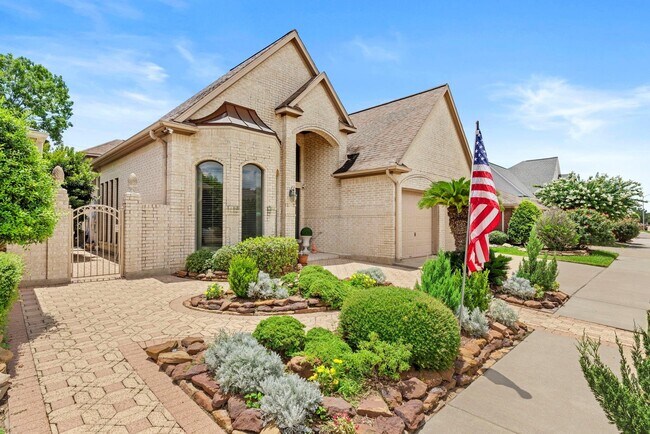 Building Photo - 4513 Country Club View
