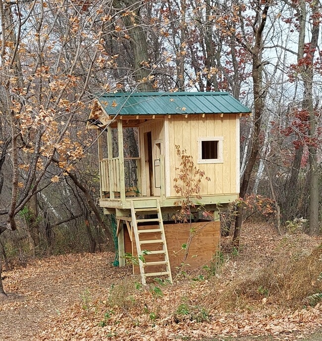 Building Photo - 8820 Neal Ave N