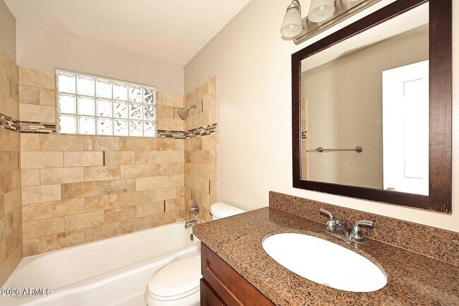 Building Photo - 2314 E Montecito Ave