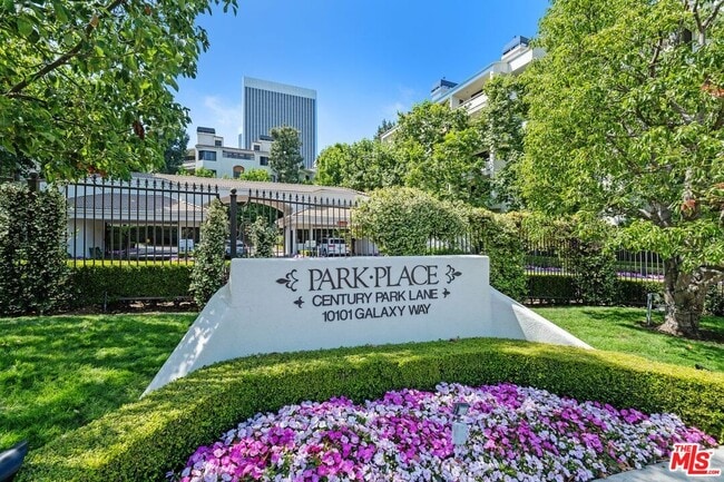 Building Photo - 2132 Century Park Ln