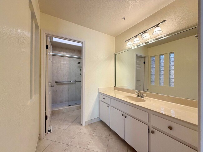 Building Photo - 3 Bedroom Condo in the Highly Desirable Fountain Grove 55+ Gated Community North Napa