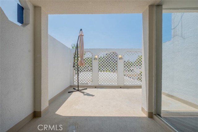 Building Photo - 432 S Sierra Madre Blvd