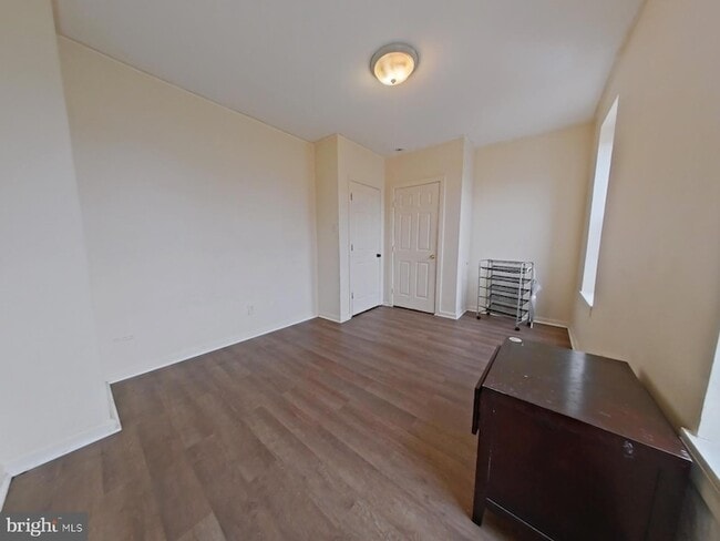 Building Photo - 1422 Willington St