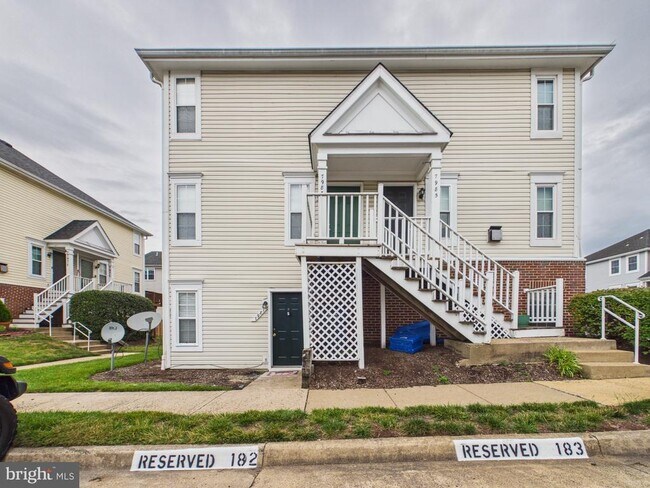 Building Photo - 7981 Calvary Ct