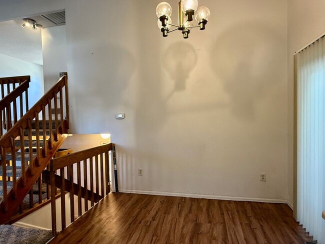 Building Photo - Open Tri-Level Townhome With Tons Of Space...