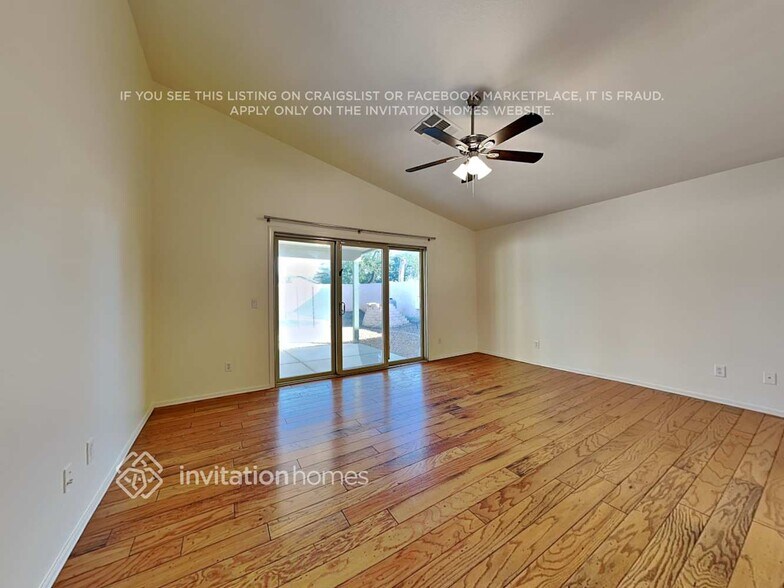 Building Photo - 16147 N 157th Dr