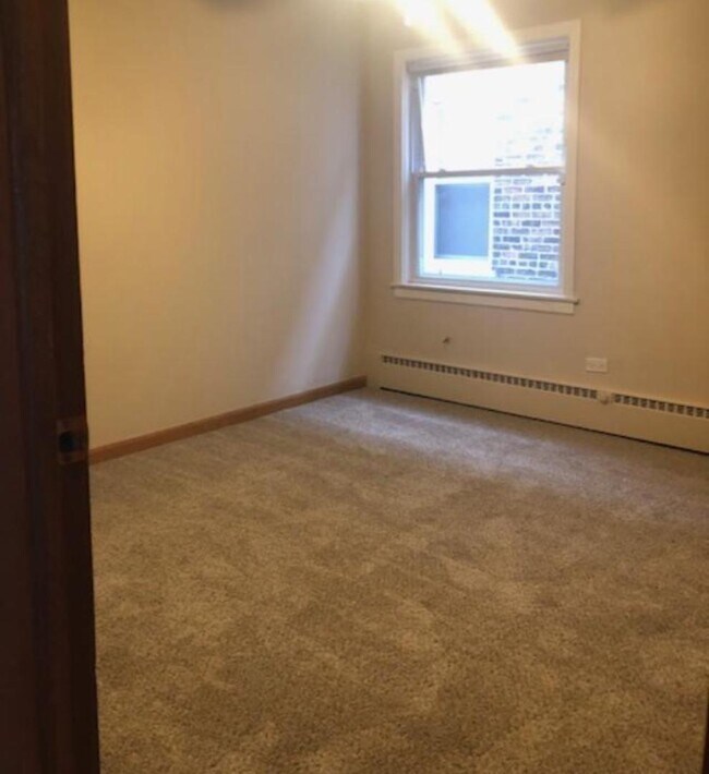 Building Photo - 6100 S Kenneth Ave