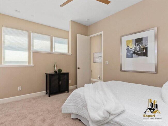 Building Photo - 797 Krypton Ct