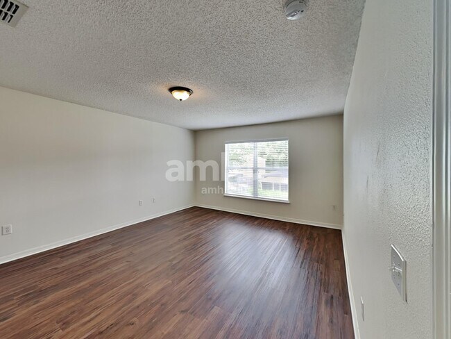 Building Photo - 5514 Ortega Park Blvd