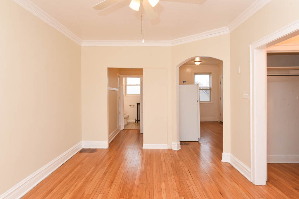 Building Photo - 4826.5 W Addison St