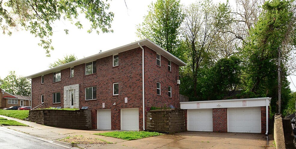 Building Photo - 3903 Cass St