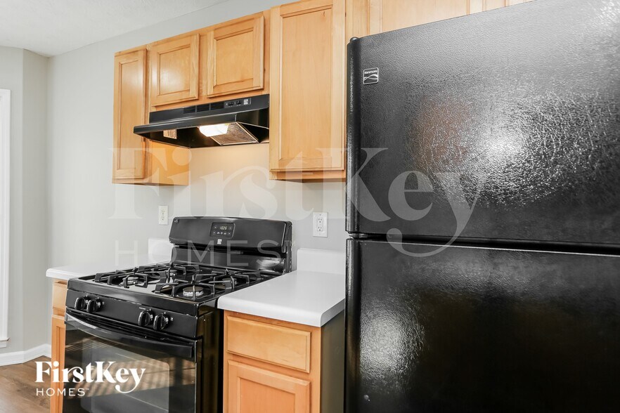 Building Photo - 268 Yellowstone Dr