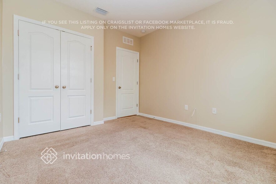 Building Photo - 3742 Silverlake Way