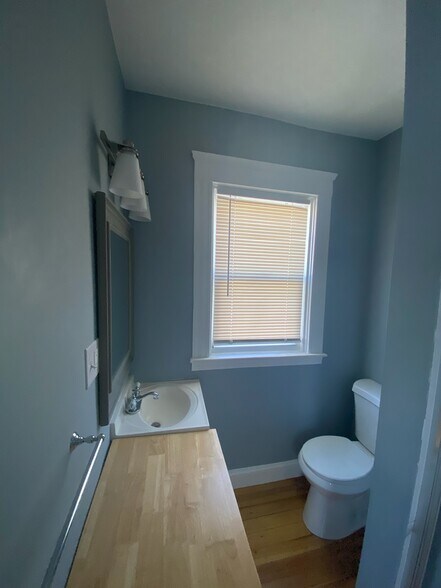 Building Photo - 80 Fort St