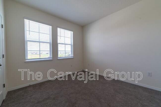 Building Photo - 1813 Walnut Crk Dr