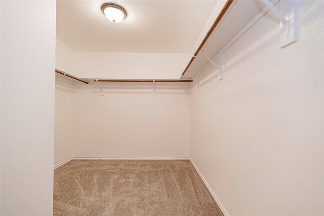 Building Photo - 1120 Decker Dr