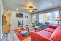 Building Photo - 1923 Lake Ave