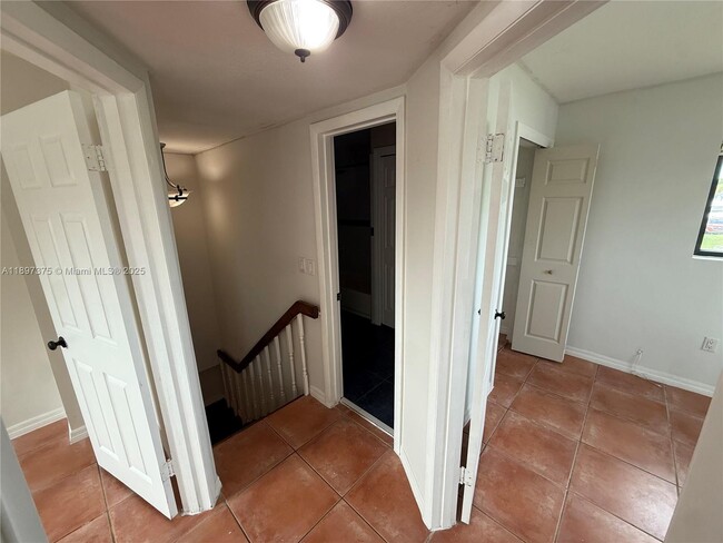 Building Photo - 10865 Gibson Dr