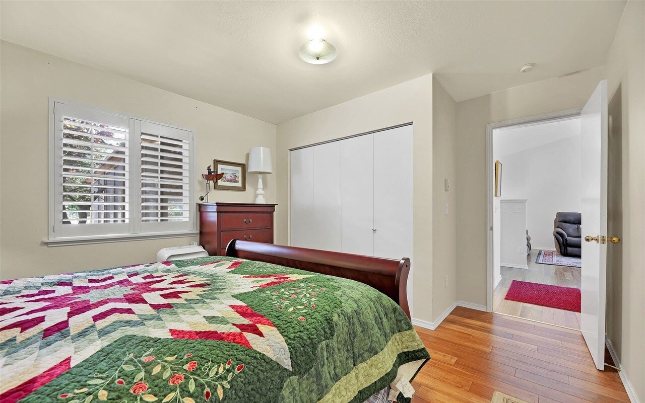 Building Photo - 1486 SE Camano Dr