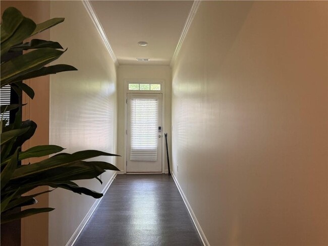 Building Photo - 1083 Shadow Glen Drive