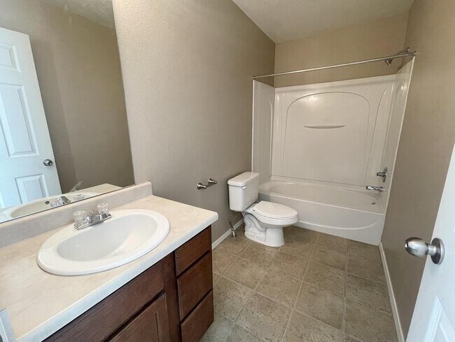 Building Photo - 432 S 1230 W