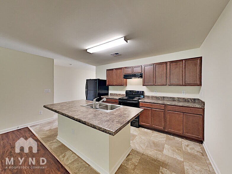 Building Photo - 168 Alton Cir