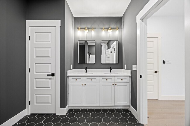 Building Photo - 2505 Vance Ave