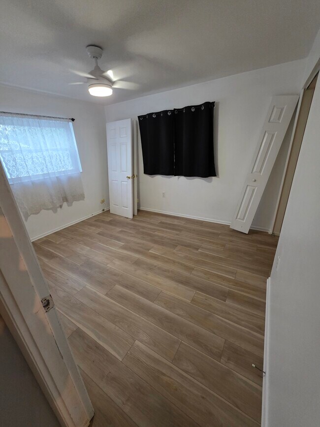 Building Photo - 370 Hunt Dr