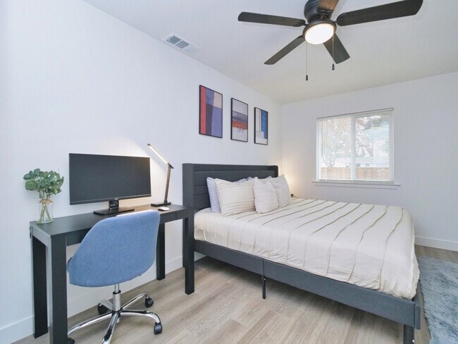 Building Photo - 4240 Camden Ave