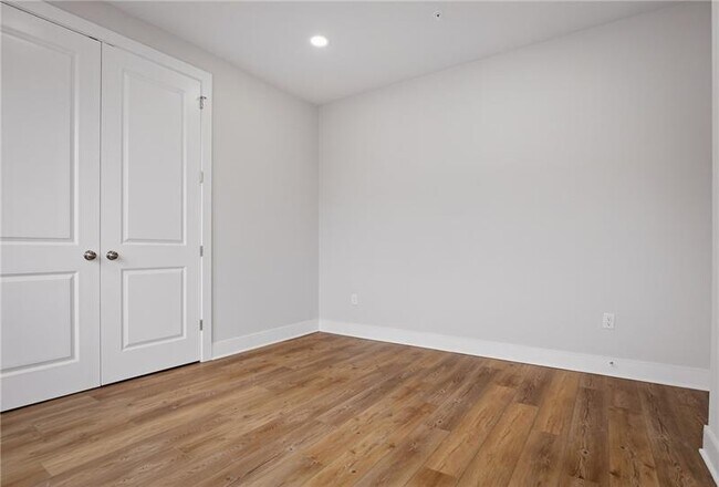 Building Photo - 4022 Cottage Wy