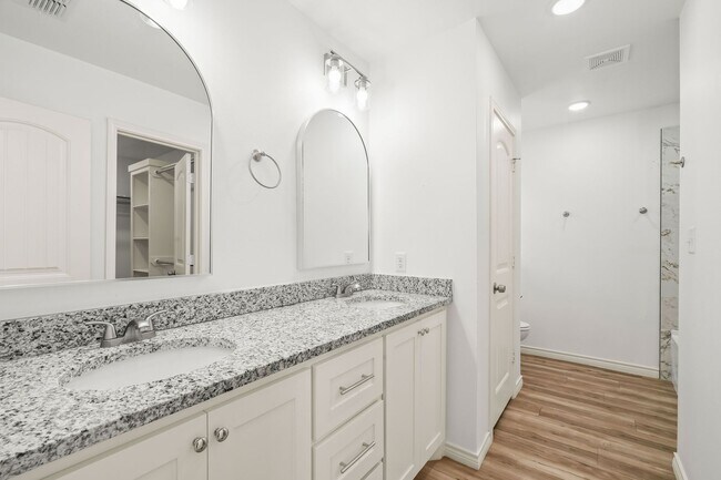 Building Photo - Country Living In Idalou ISD!