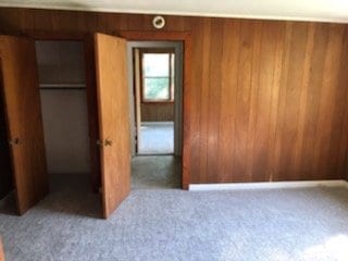 Building Photo - 2 Bedroom, 1 bath apartment in a duplex