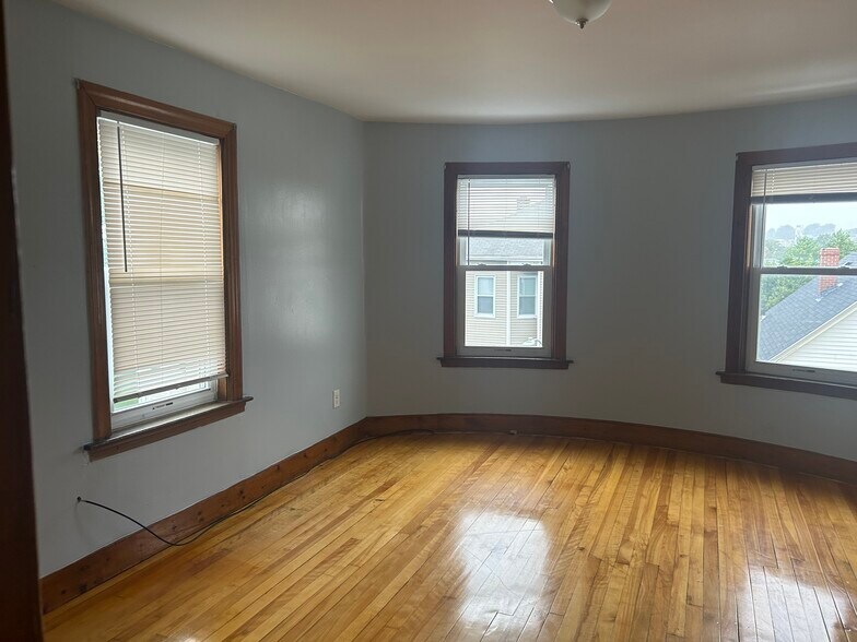 Dining room - 91 Ward St