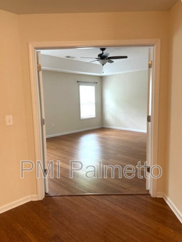 Building Photo - 348 Woodmill Cir
