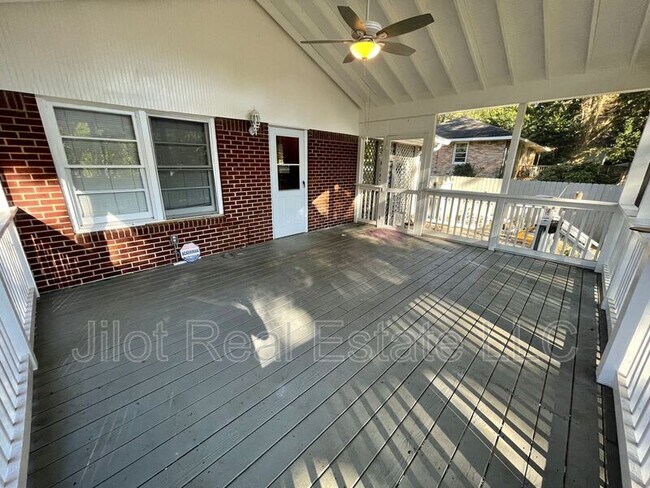 Building Photo - 2855 Monticello Pl