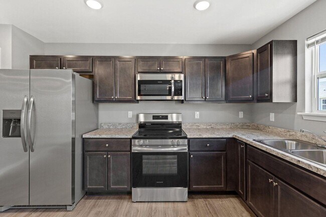 Building Photo - 504 Cripple Creek Cir