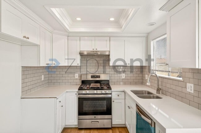 Building Photo - 2225 S Meridian Ave