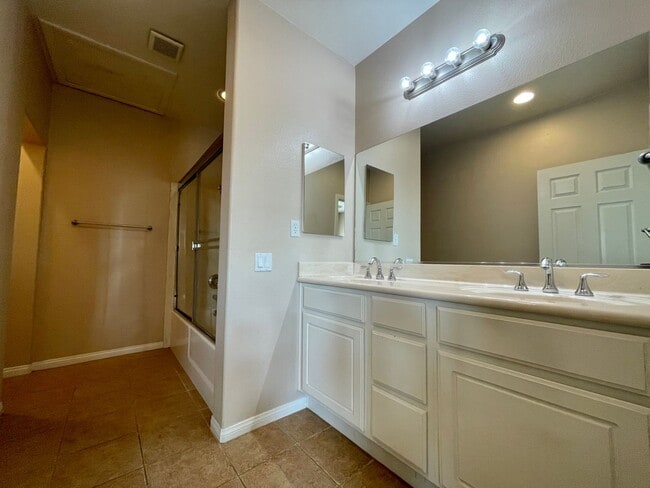 Building Photo - COMING SOON!!! 2 Bedroom 2 Bathroom 2 Story Condo in Palm Desert